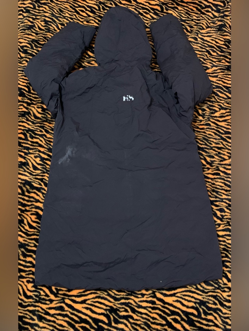 Helly Hansen Black Hooded Puffer Coat - Picture 2 of 3